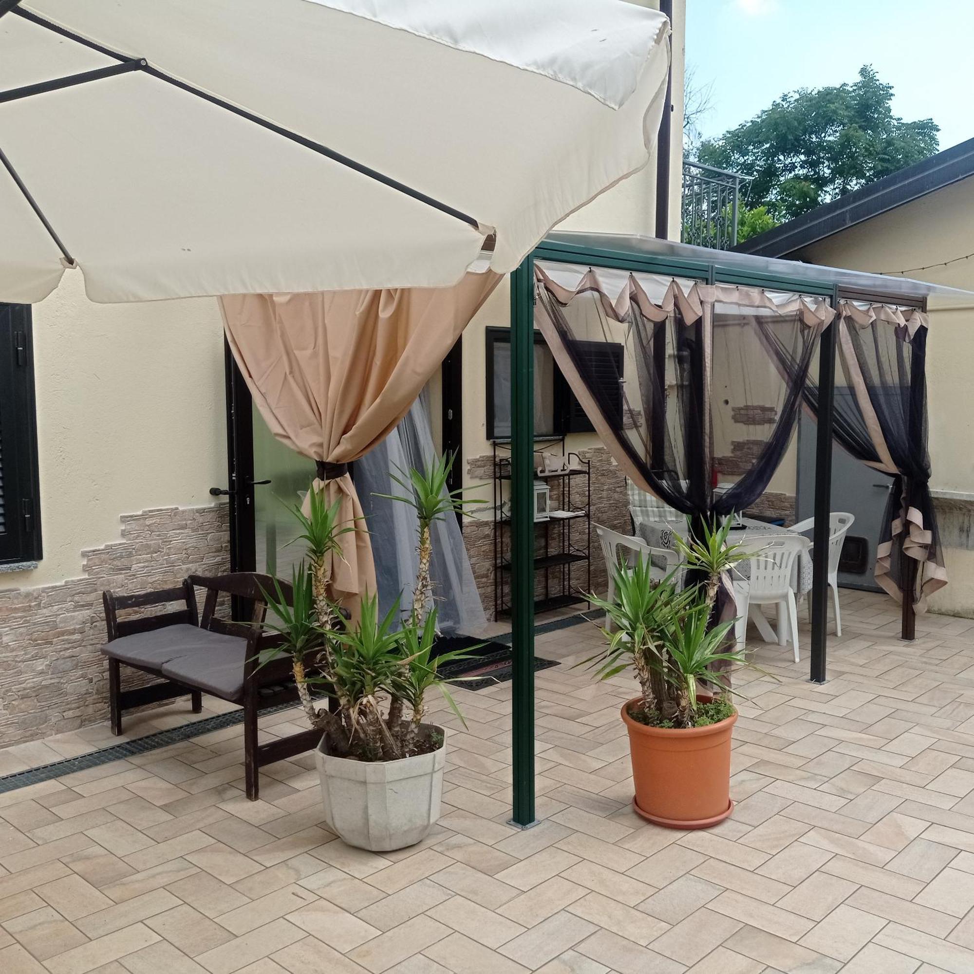 Uggiate-Trevano Villa Verde Bed And Breakfast מראה חיצוני תמונה